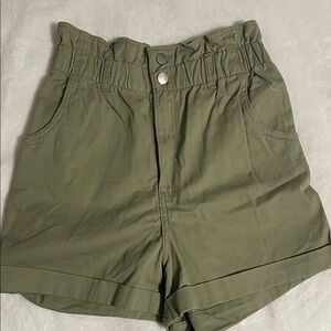 H&M High-Waisted Women Shorts NWOT